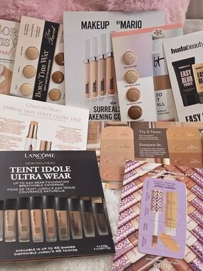 Marc Jacobs Foundation & Concealer Sample Assortment